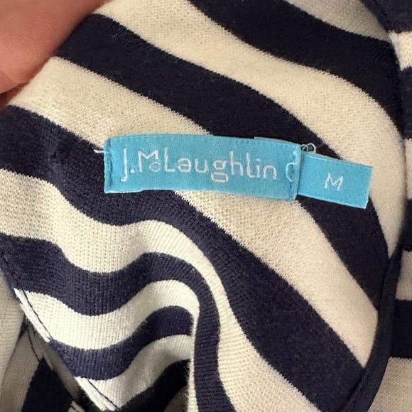 Women's J. McLaughlin Striped Knee Length Midi Dress Sized Medium Navy White - Picture 7 of 9